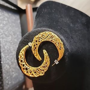 Neiman Marcus Gold earrings.